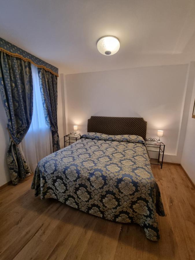 Casa Peron * Venice