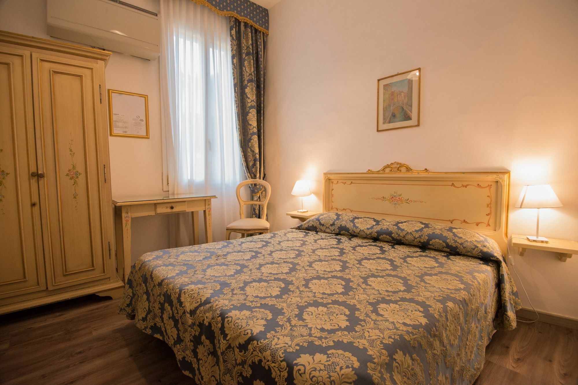 Casa Peron Venice